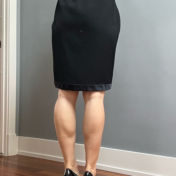 Yves Saint Laurent smoking satin lapel skirt ICONIC piece and like new - Picture 3 of 6